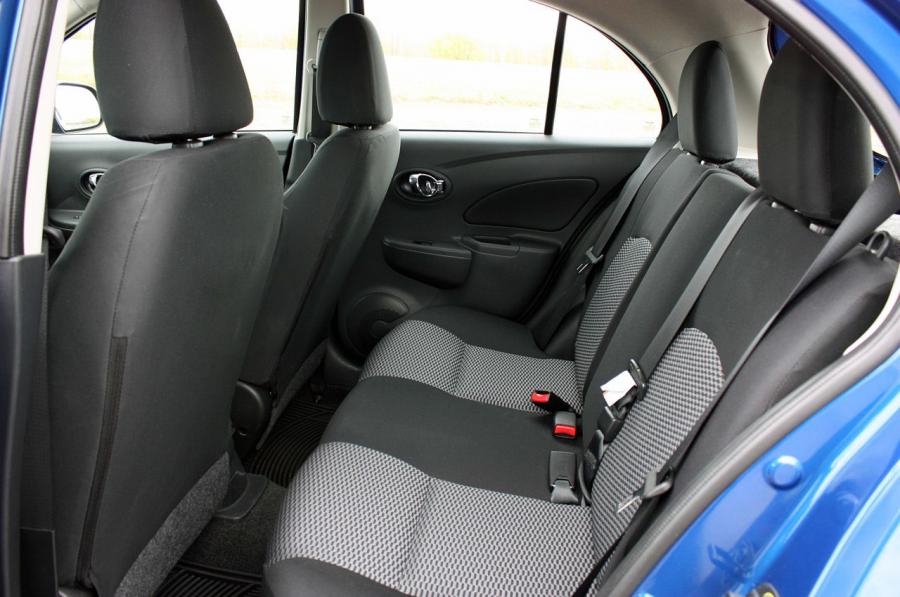  Nissan Micra 2015 года  (фото 25 из 37)